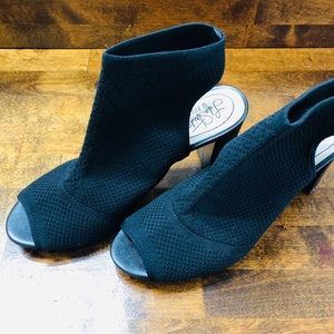 Women’s dress shoes